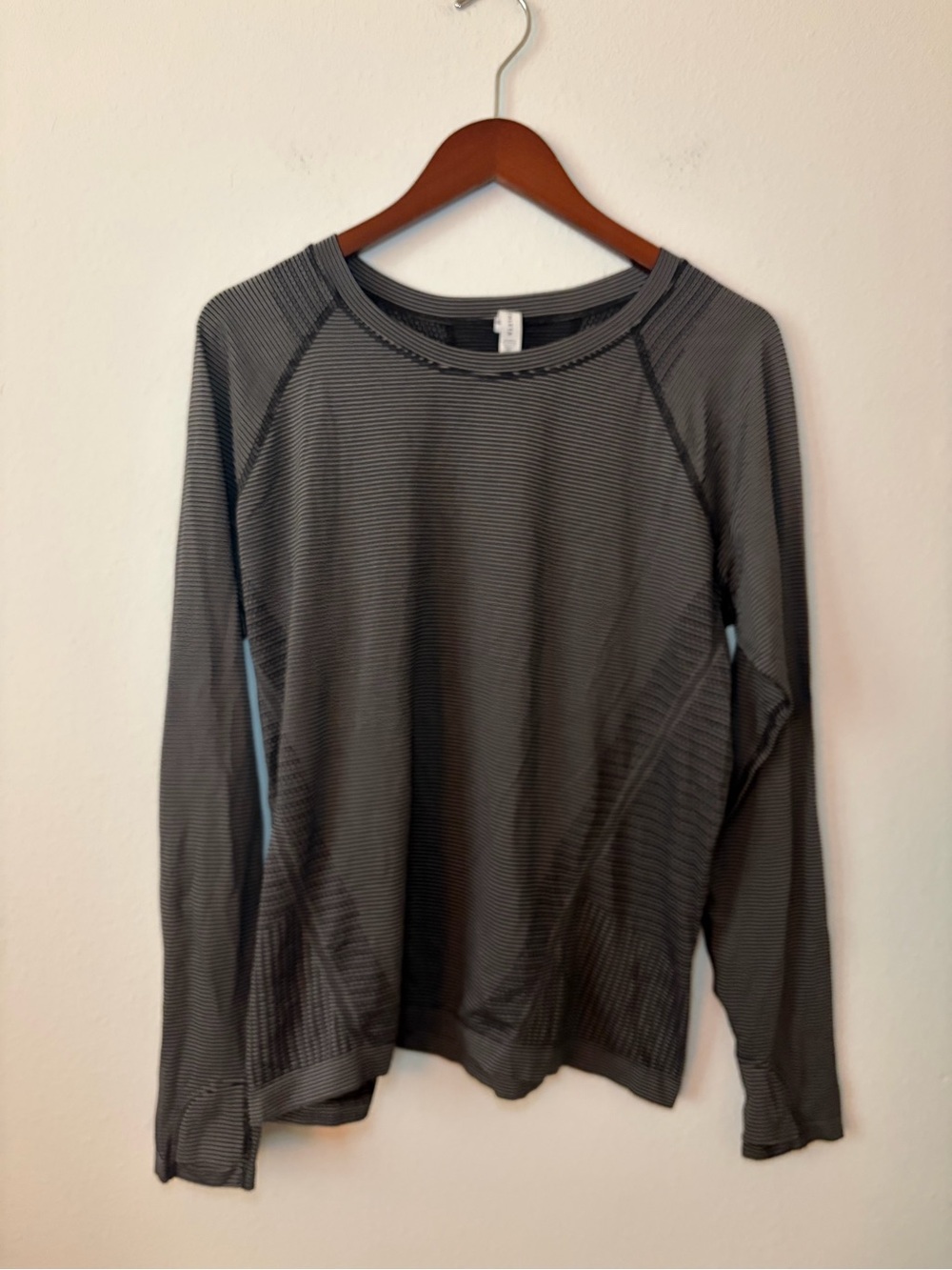 Athleta Momentum Seamless Striped Long Sleeve Running Top Women's XL - Picture 2 of 7